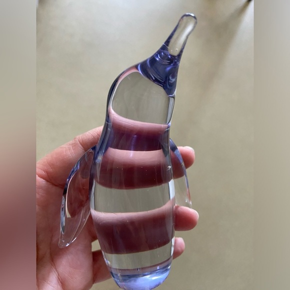 Neodymium Alexandrite Glass Penguin Subtle Color Change Art Glass - Picture 8 of 10